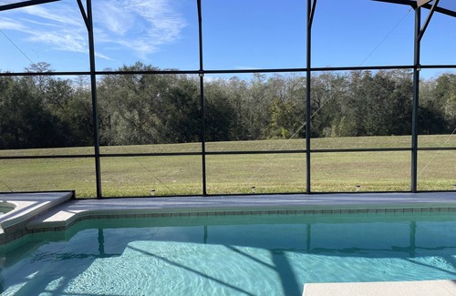 Highgate Park House | *Spacious Home Away From Home Sunny Private Pool And Views Of Conservation Area*