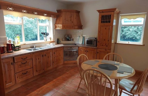 Ennis House | Spacious home close to many attractions along the wild atlantic way