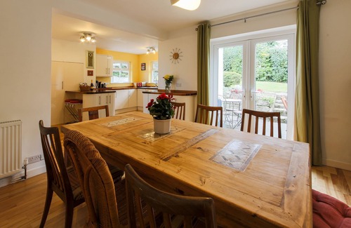 Mabe House | Spacious Home In Cornwall, Sea Views, Off-street Parking, Sleeps 10, with Annexe
