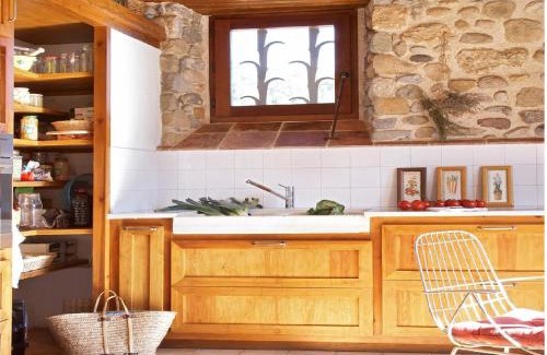 Navata House | Spacious Home in Navata