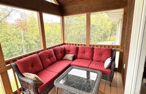 Shorewood House | Spacious Home near Lake Minnetonka & Downtown Excelsior