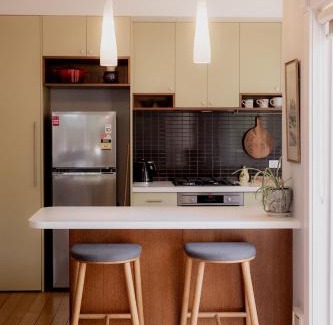 Sandy Bay House | Spacious home near the Derwent in Sandy Bay