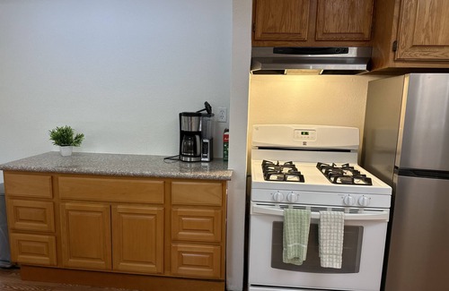 Broadmoor House | Spacious Home near Downtown San Leandro