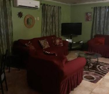 Lisas Gardens House | Spacious Home