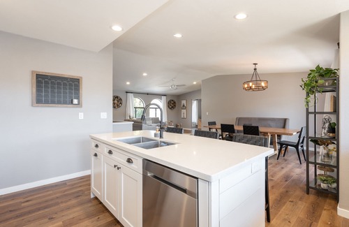 Prescott Valley Units House | Spacious home with an awesome backyard and RV parking.