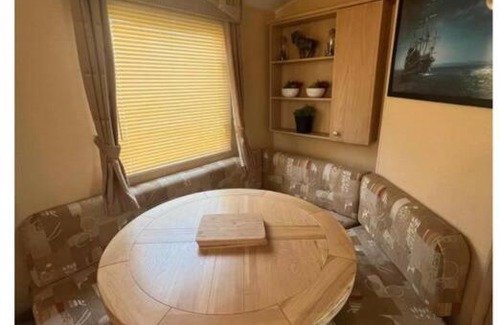 Great Yarmouth Apartment | Spacious & homely Static Caravan Norfolk Coast