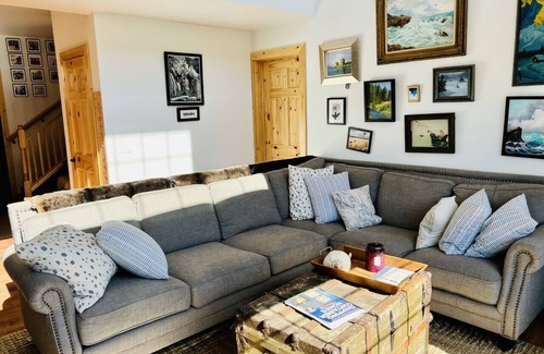 Hoonah House | Spacious Hoonah House