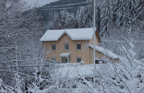 Travexin House | Spacious house 5 people possible 7, enclosed garden, animals accepted class 3 stars