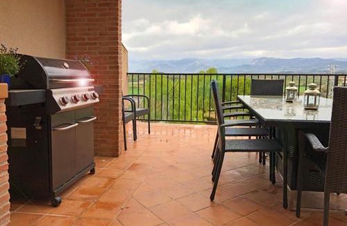 Cretas House | Spacious House in Cretas with Mountain View