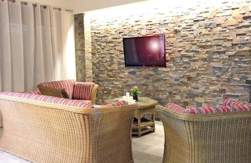 Cretas House | Spacious House in Cretas with Mountain View
