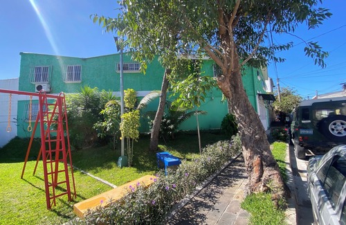 San Salvador House | Spacious house in San Salvador with wifi/A/C spacious in gated community