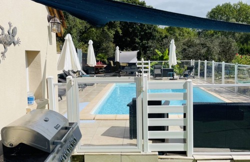 Carlux House | Spacious house with heated pool
