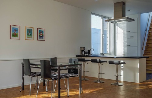 Hammerbrook Boat Rental | spacious houseboat - bungalow with roof terrace "downtown" Hamburg