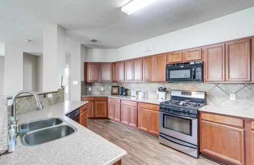 Houston House | Spacious Houston Home with Pool Access, Fenced Yard!