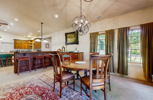 Bellevue House | Spacious & inviting home near town with jetted tub, gas fireplace & WiFi