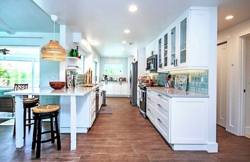 Beachview Country Club Estates House | Spacious island retreat with pool | Minutes to the beach - Blue Heron in Sanibel