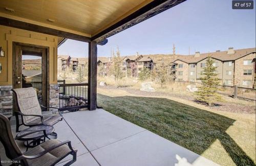 Snowbird House | Spacious Jordanelle Retreat, Minutes to Deer Valley and Park City, Private Hot Tub, Mountain View