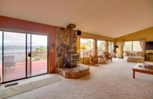 Kelseyville House | Spacious Kelseyville Home with Large Lakefront Deck!