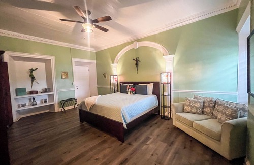 Frederiksted Southeast Hotel | Spacious King Bed 2nd Floor Room