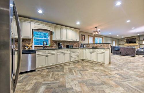 Jonas House | Spacious Kunkletown Home with Full Game Room and Deck!