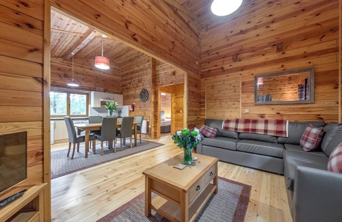 Overton-on-dee Ski Chalet | Spacious lodge with modern styling features.
