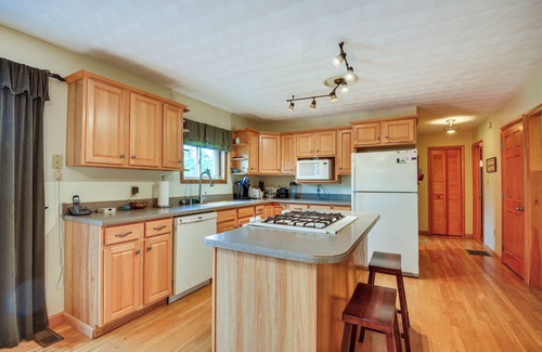 Lowville House | Spacious Lowville Retreat on 4 Private Acres!