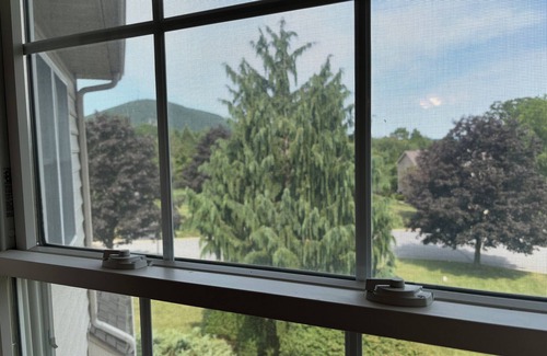 State College House | Spacious, Luxurious, and Convenient Happy Valley PSU Getaway