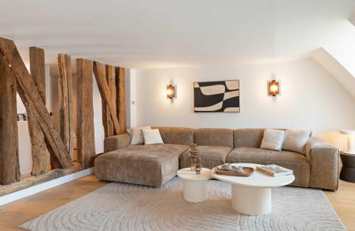 Odeon Apartment | Spacious & Luxurious Apartment