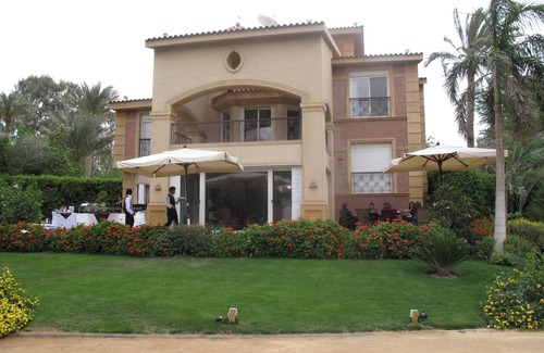 Al Fayoum Villa | Spacious Luxurious Villa 1,200 meters away from Sakkara (Djoser) Step Pyramid