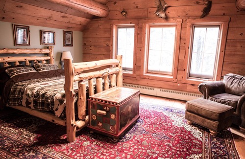 Orson Cabin | Spacious Luxury lodge near Elk Mountain ski resort on a private lake