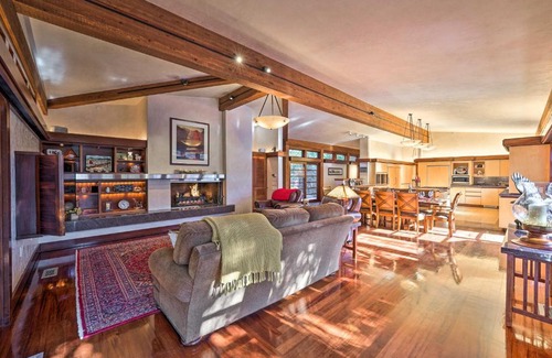 Hailey House | Spacious Luxury Retreat with Private Hot Tub and Pool!
