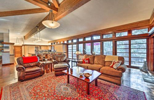 Hailey House | Spacious Luxury Retreat with Private Hot Tub and Pool!