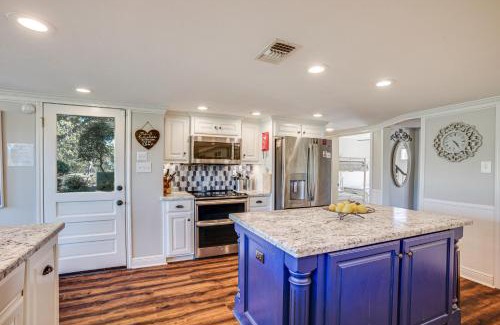 Madisonville House | Spacious Madisonville Estate with Grill and Pond Views