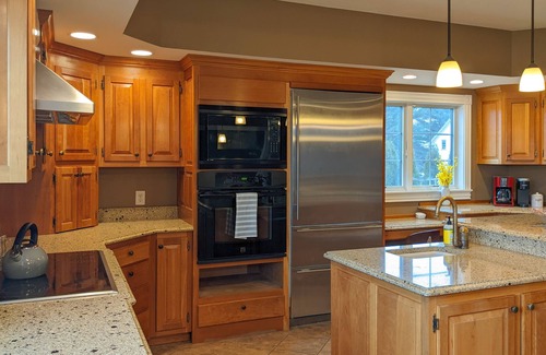 Topsham House | Spacious Maine Hideaway with Hot Tub and Game Room