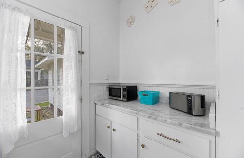 Mobile House | Spacious Midtown Home, Walk to Mardi Gras, Pets Okn