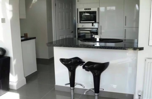 St Mary's Bay House | Spacious & modern bungalow by the sea - New Romney, Hythe & Dymchurch