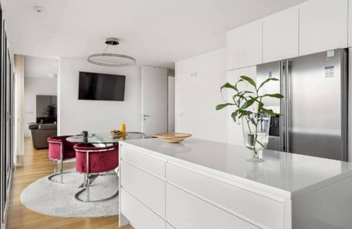 Sao Domingos de Benfica Apartment | Spacious Modern 3BR Apartment with Terrace & City Views near Luz Stadium Benfica