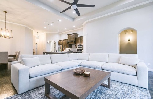 Coppell House | Spacious&Modern -4BR/2BA 5MintoDFW