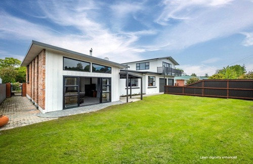 Geraldine House | Spacious, modern, centrally located house.