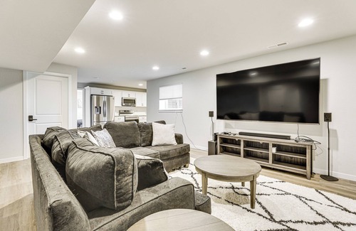 Hanover House | Spacious & Modern Home w/Deck in Oregon!