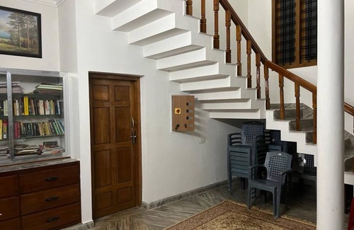 Irinjalakuda House | Spacious Modern Luxury Home