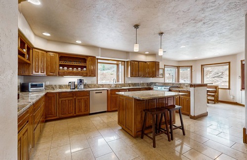Durango - Purgatory House | Spacious mountain retreat w/incredible views, hot tub, gym & great location