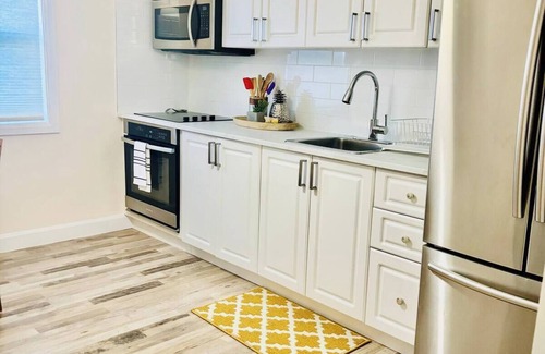 Niagara Falls House | Spacious Niagara Escape 2/BR Private Backyard
