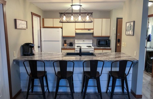 Deadwood Condo | Spacious Northern Black Hills Couples Retreat