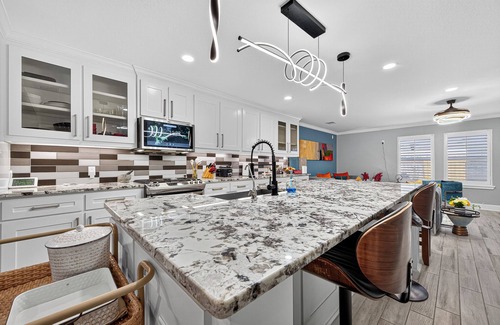 Rosenberg House | Spacious Office, Game Room, & Master Near Houston, TX. 2 Minutes to Fairgrounds