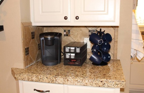 Lubbock House | Spacious one bedroom 2 miles from Texas Tech!nn