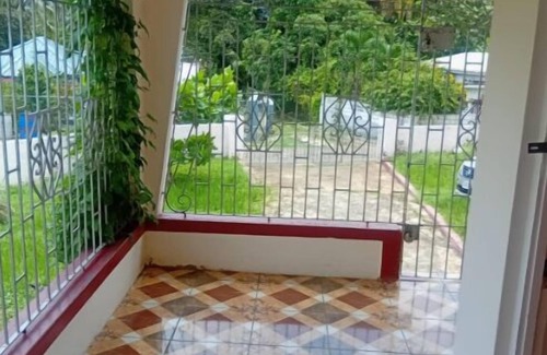 Linstead House | Spacious one bedroom bungalow apartment