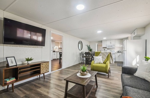 Bearss Plaza House | Spacious Outdoor Fun Filled Home