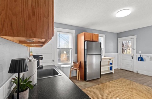 West Hartford Apartment | Spacious & Private 2BR Near West Hartford Center w Free Parking