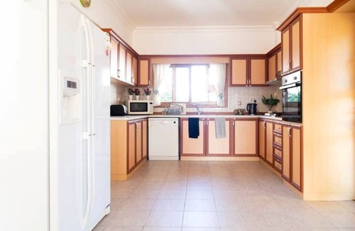 Trikomo Villa | Spacious Quiet Family Villa With Panoramic Views. 1 min to Waterpark & Beach